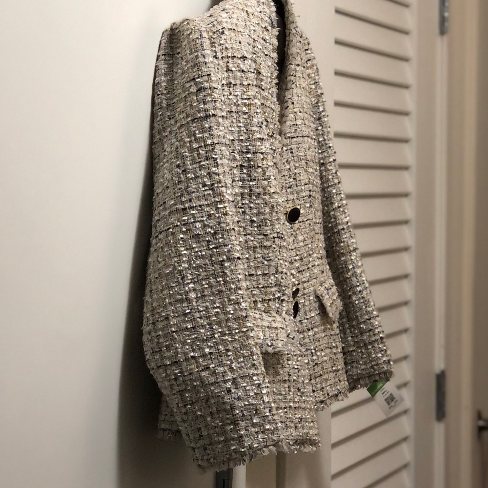 NWOT Tweed blazer with gold and enamel buttons
